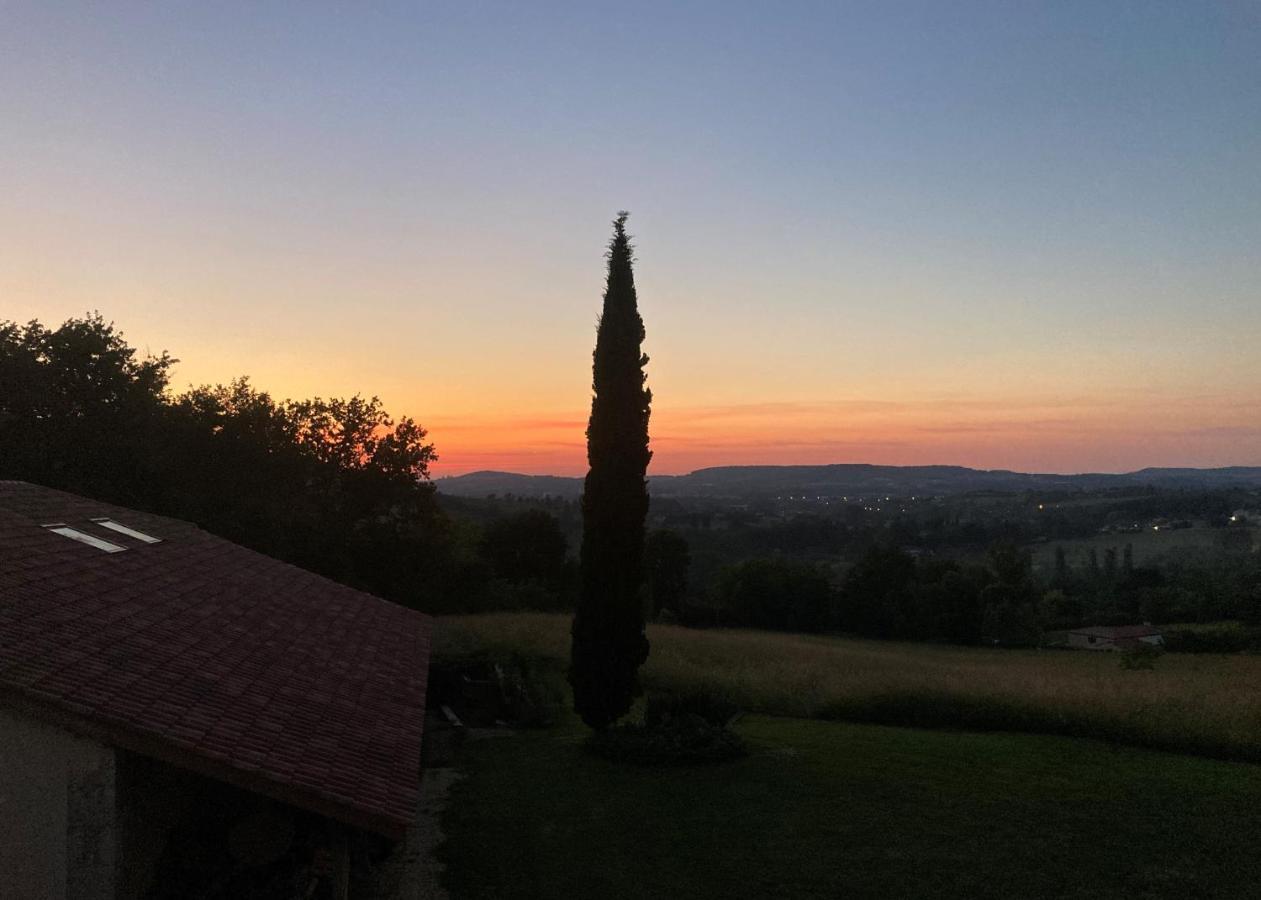La Bastide Portoly B&B "Pruneaux" Penne-dʼAgenais Dış mekan fotoğraf